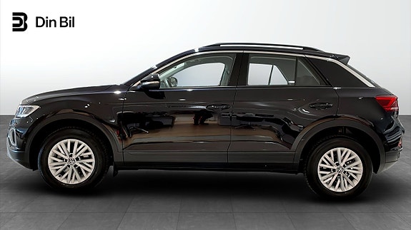 Volkswagen T-Roc 2 of 12