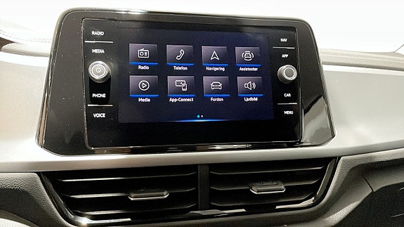 Volkswagen T-Roc 9 of 12