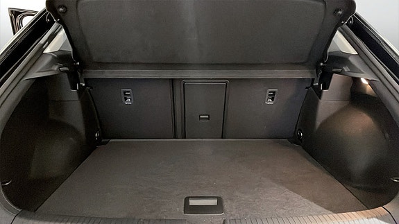 Volkswagen T-Roc 12 of 12