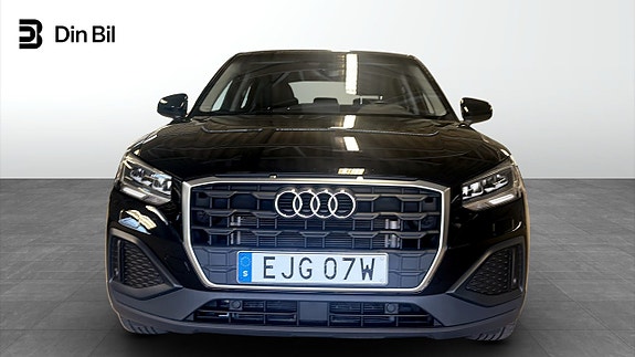 Audi Q2 4 of 12