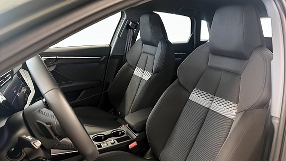 Audi A3 8 of 12