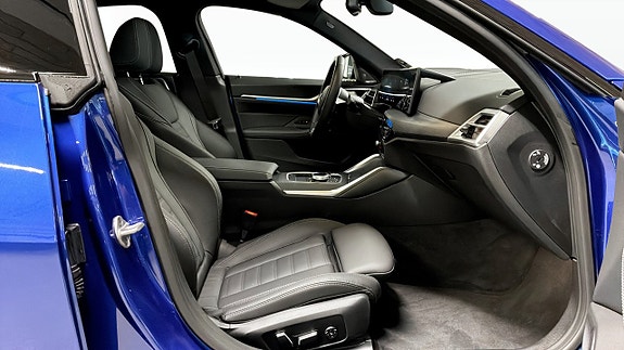 BMW i4 3 of 12