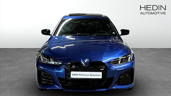 BMW i4 8 of 12