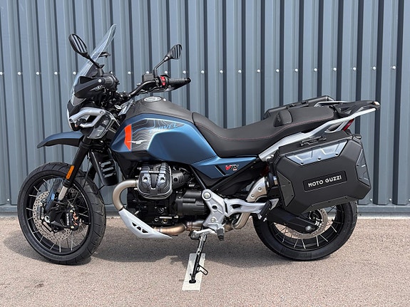 Moto Guzzi V85TT TRAVEL Blu Zefiro 3 of 9