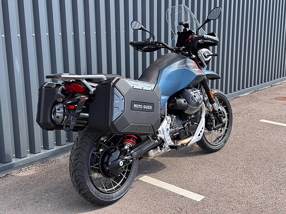 Moto Guzzi V85TT TRAVEL Blu Zefiro 7 of 9
