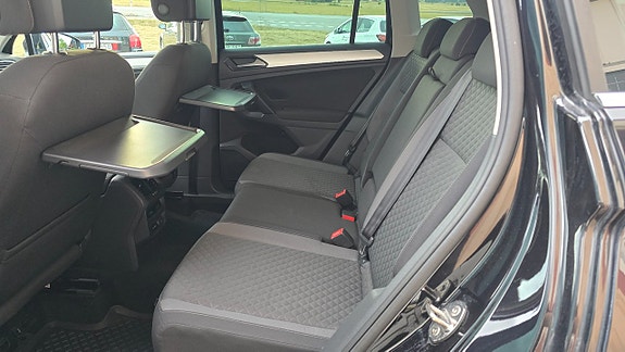 Volkswagen Tiguan 11 of 23