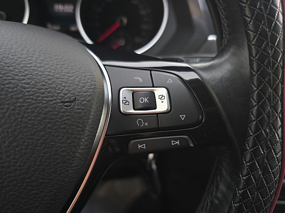 Volkswagen Tiguan 14 of 23