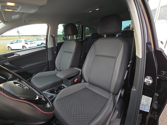 Volkswagen Tiguan 10 of 23