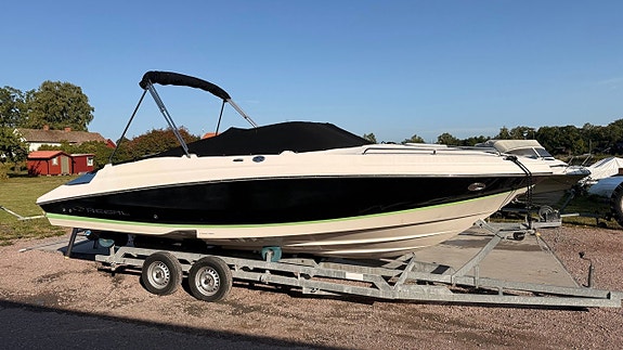 Regal 2250 Volvo Penta 5,7 GXI - 2005 2 of 10