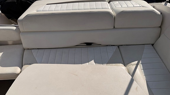 Regal 2250 Volvo Penta 5,7 GXI - 2005 8 of 10