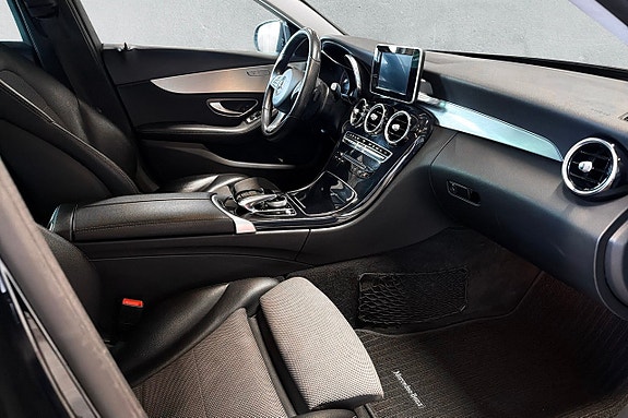 Mercedes-Benz C220 d 15 of 17