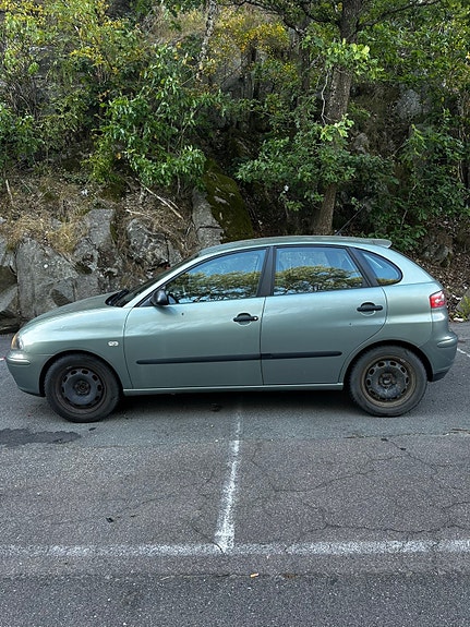 Seat Ibiza 2 of 9