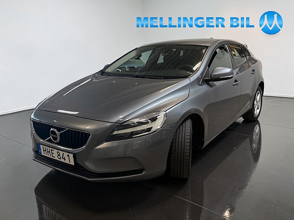 Volvo V40 5 of 17