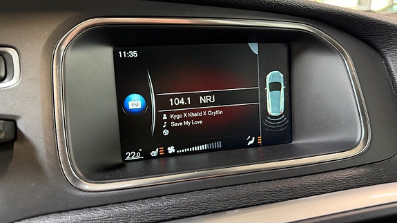 Volvo V40 15 of 17