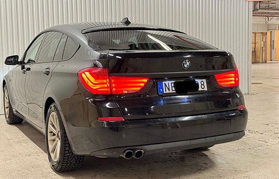 BMW 530d 3 of 4