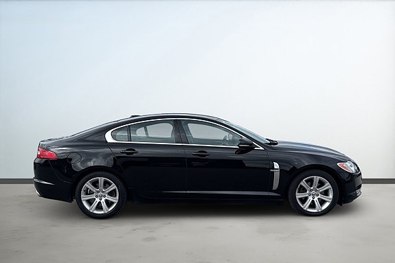 Jaguar XF 6 of 21