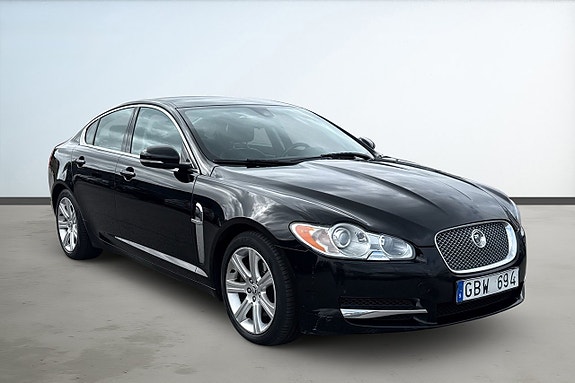 Jaguar XF 7 of 21