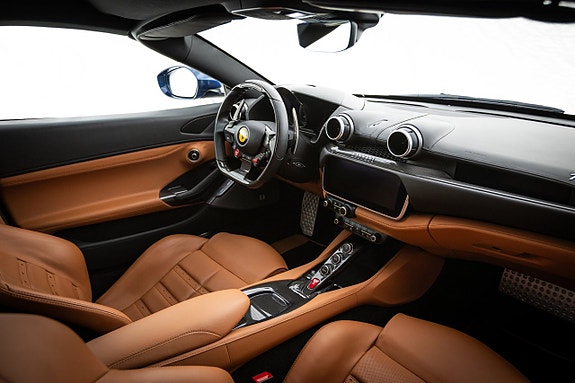 Ferrari Portofino M 21 of 30