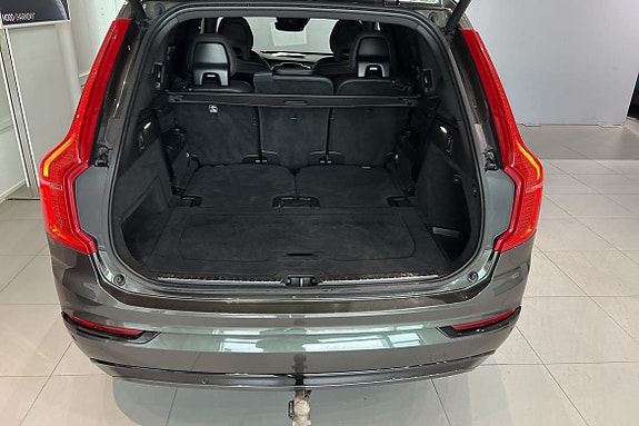 Volvo XC90 13 of 22