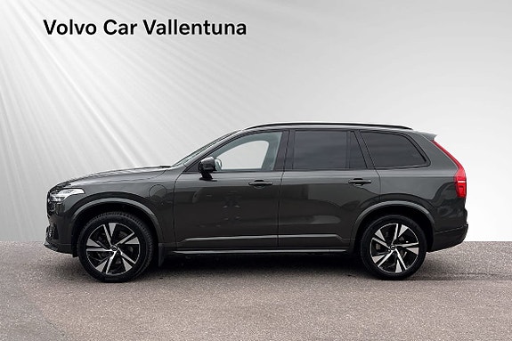 Volvo XC90 3 of 22