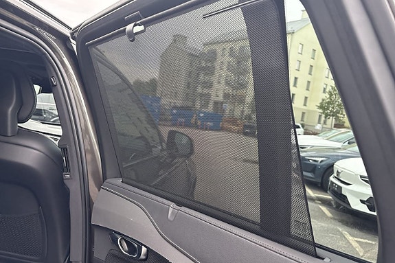 Volvo XC90 22 of 22
