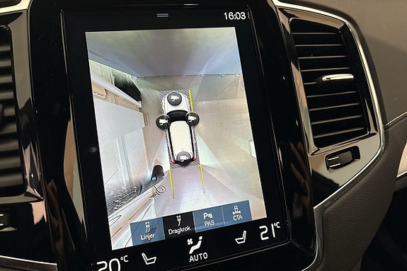 Volvo XC90 18 of 22