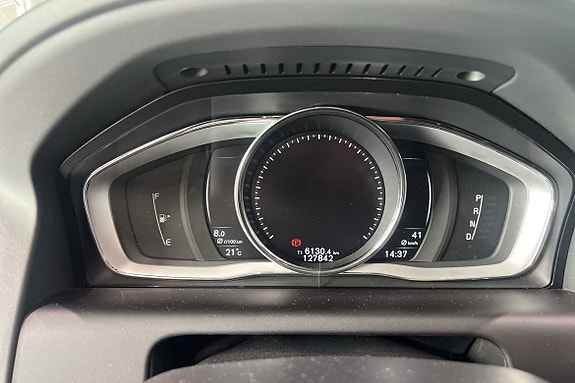 Volvo XC60 15 of 19