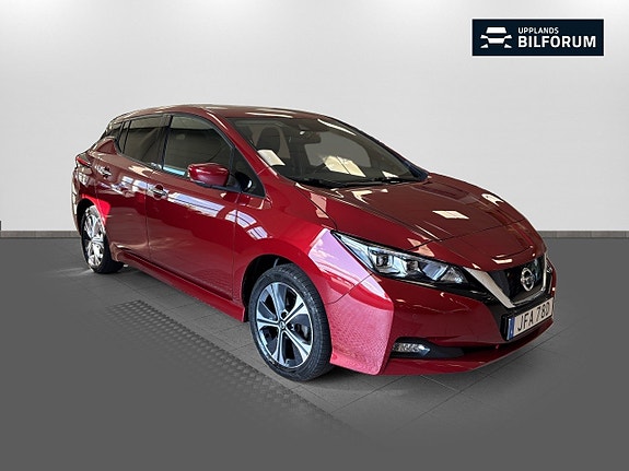 Nissan Leaf 3 of 16