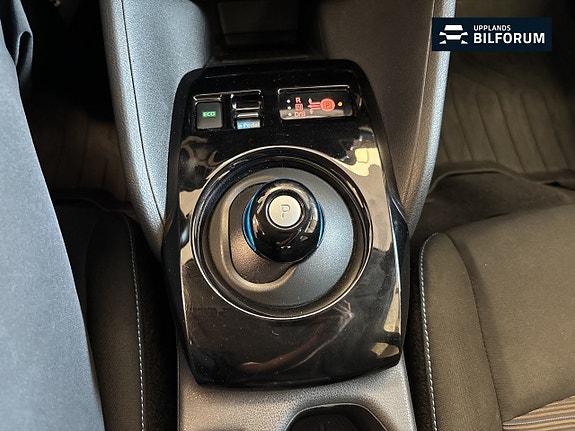 Nissan Leaf 12 of 16