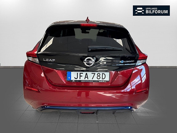 Nissan Leaf 5 of 16