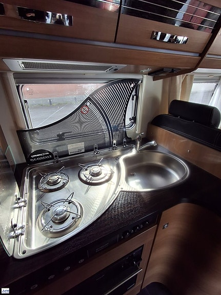 Dethleffs Magic Edition 3.0L, Automat, Hydrauliska ben 13 of 21