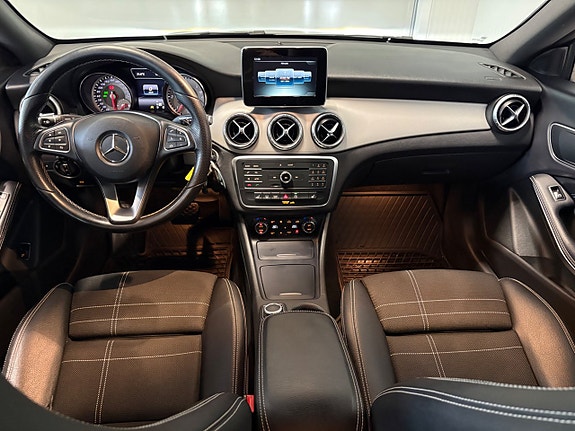 Mercedes-Benz CLA220 d 11 of 21
