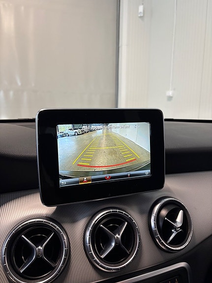 Mercedes-Benz CLA220 d 14 of 21