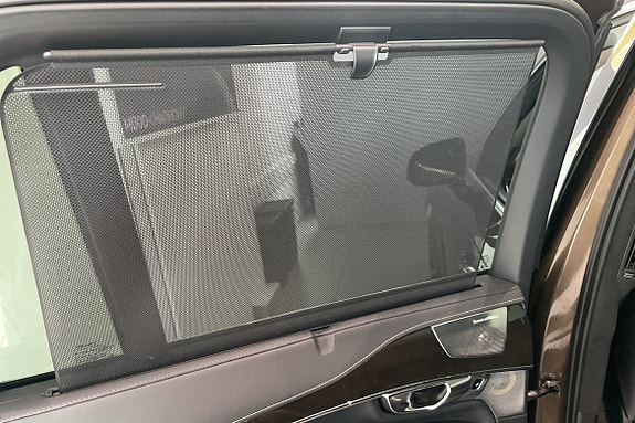 Volvo XC90 17 of 27