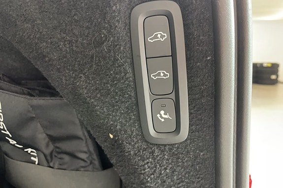 Volvo XC90 15 of 27