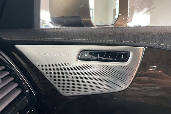 Volvo XC90 20 of 27