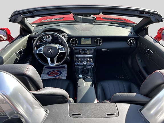 Mercedes-Benz SLK200 9 of 16