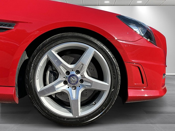 Mercedes-Benz SLK200 6 of 16