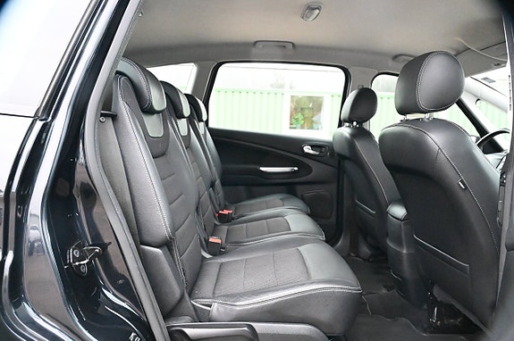 Ford S-MAX 8 of 11