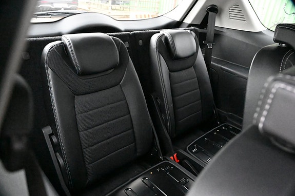 Ford S-MAX 9 of 11
