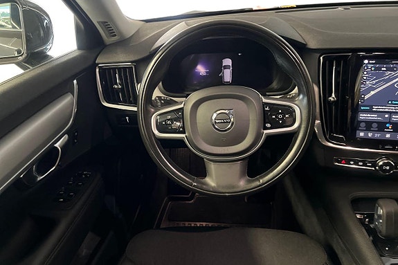 Volvo V90 16 of 30