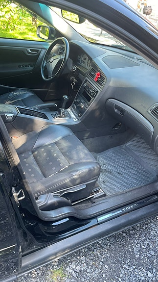 Volvo V70 8 of 8