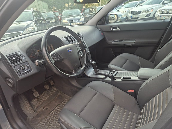 Volvo V50 15 of 18