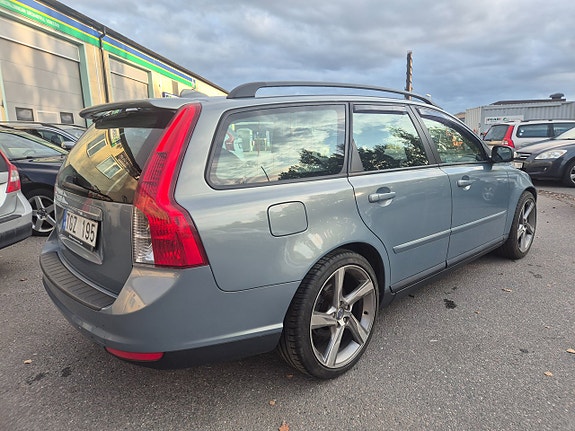 Volvo V50 8 of 18