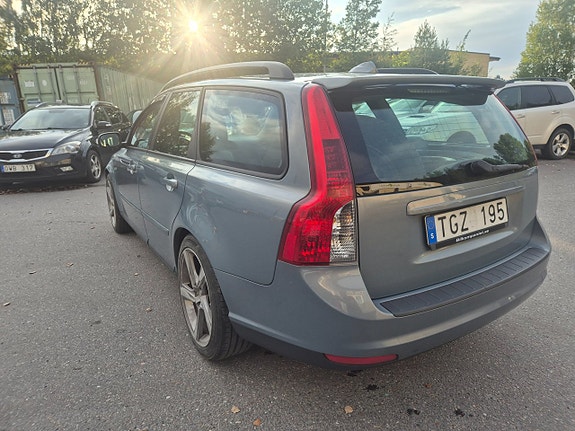 Volvo V50 10 of 18