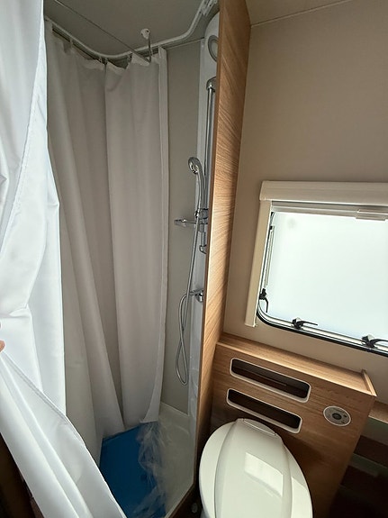 Weinsberg Caraone 550 QDK Uttagen 2025 1 ägare AC Dusch Barnkammare 14 of 16