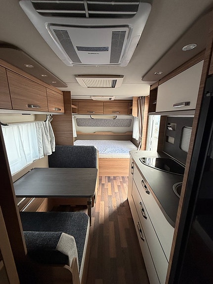 Weinsberg Caraone 550 QDK Uttagen 2025 1 ägare AC Dusch Barnkammare 11 of 16