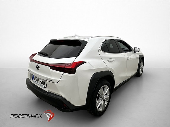Lexus UX250h 8 of 30