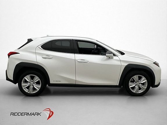 Lexus UX250h 9 of 30