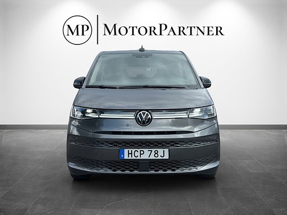 Volkswagen Multivan 2 of 19